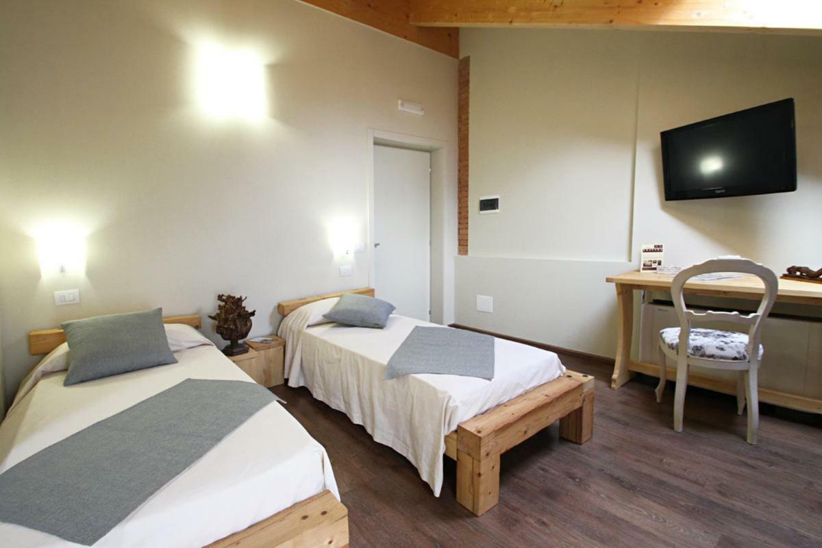All'Albaro Agriturismo Salizzole Zewnętrze zdjęcie